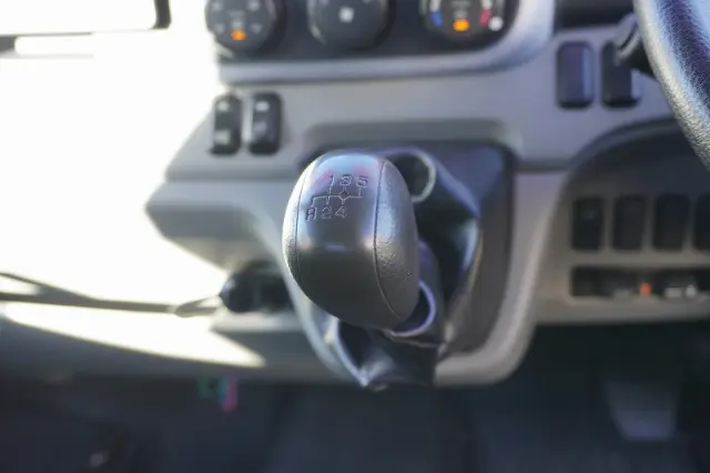 三菱 キャンター 2RG-FBA20(2WD)の写真28