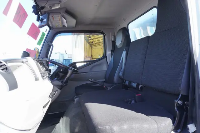 三菱 キャンター 2RG-FBA20(2WD)の写真36