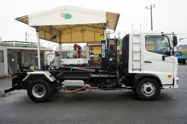 日野 レンジャー 2KG-FX2ABA(4WD)の写真5