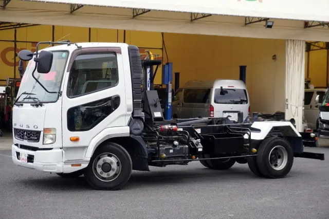 三菱 ファイター TKG-FK71F(2WD)の写真1