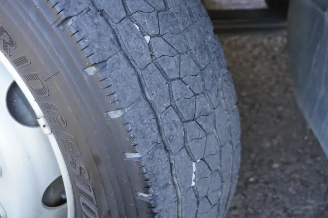 三菱 ファイター 2KG-FK62FZ(2WD)の写真9