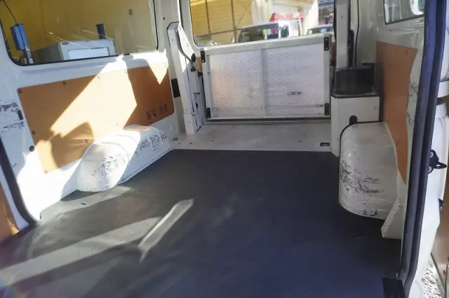 トヨタ ハイエースバン CBF-TRH200V(2WD)の写真25