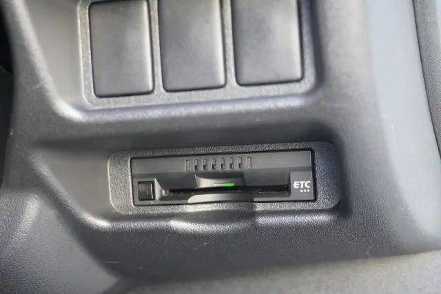 トヨタ ハイエースバン CBF-TRH200V(2WD)の写真33