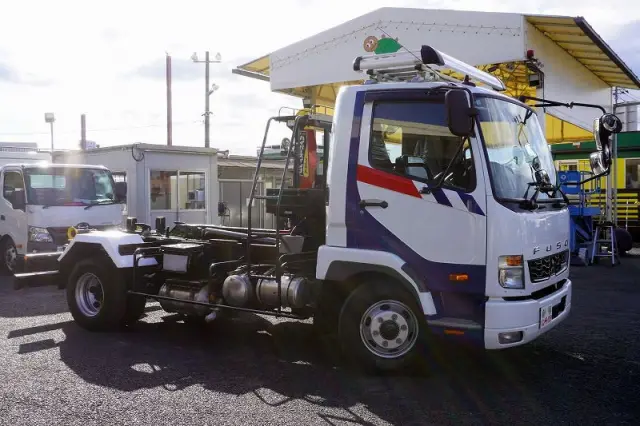 三菱 ファイター 2KG-FK72F(2WD)の写真6