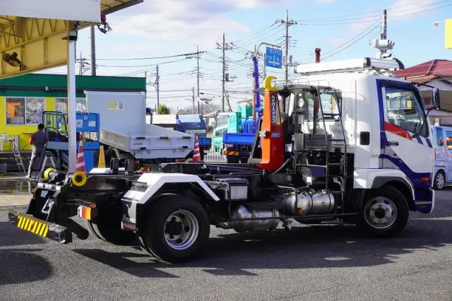 三菱 ファイター 2KG-FK72F(2WD)の写真8