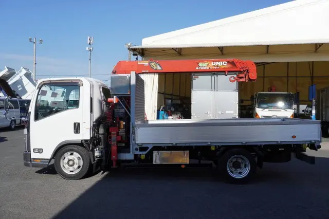 いすゞ エルフ 2RG-NPR88AR(2WD)の写真3