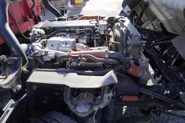 いすゞ エルフ 2RG-NPR88AR(2WD)の写真15