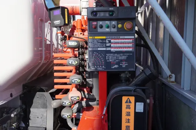 いすゞ エルフ 2RG-NPR88AR(2WD)の写真31