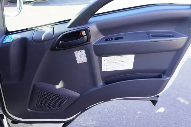 いすゞ エルフ 2RG-NPR88AR(2WD)の写真38