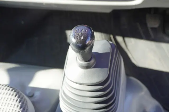 日野 デュトロ TKG-XZU722M(2WD)の写真32