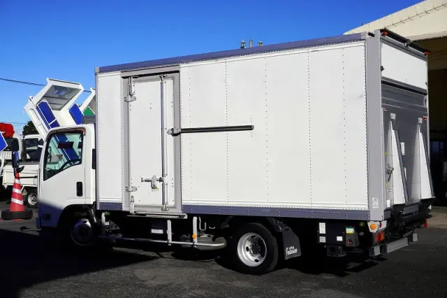 いすゞ エルフ TKG-NMR85AN(2WD)の写真7