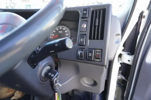 いすゞ エルフ TKG-NMR85AN(2WD)の写真38