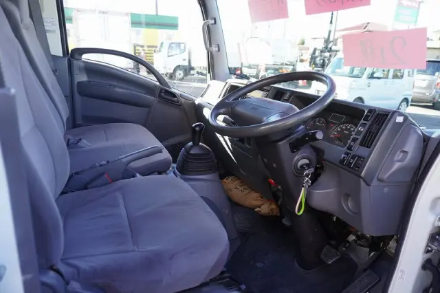 いすゞ エルフ TKG-NMR85AN(2WD)の写真41