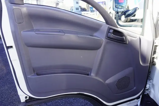 いすゞ エルフ TKG-NMR85AN(2WD)の写真44