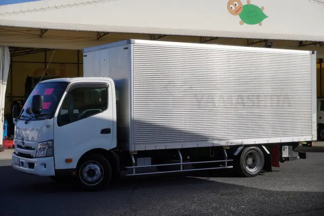 日野 デュトロ 2RG-XZU722M(2WD)の写真1