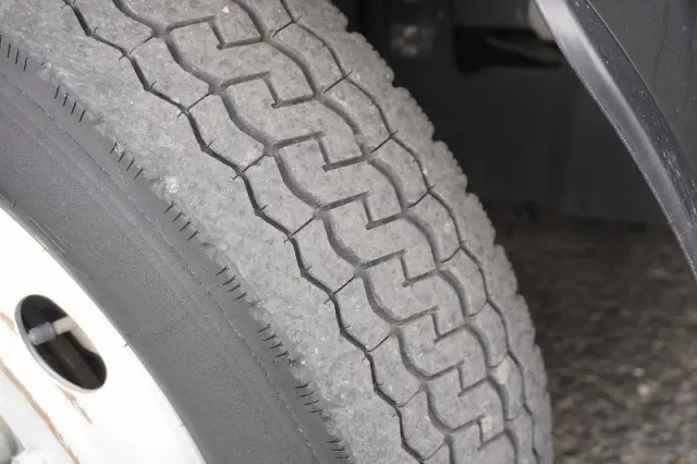 いすゞ エルフ 2RG-NKR88A(2WD)の写真10