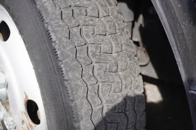 いすゞ エルフ 2RG-NKR88A(2WD)の写真10