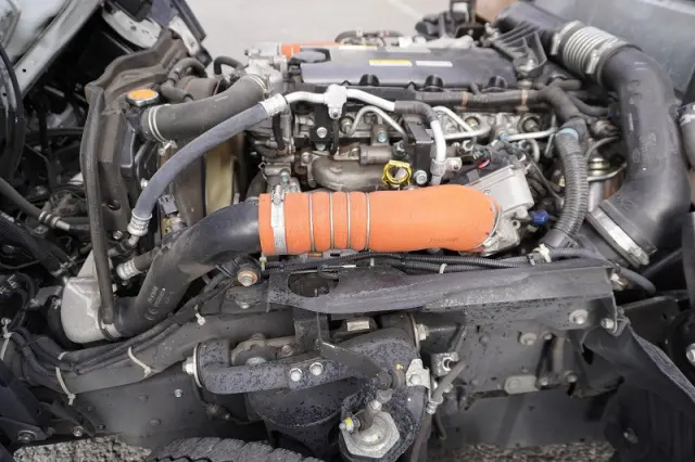 いすゞ エルフ 2RG-NKR88A(2WD)の写真15