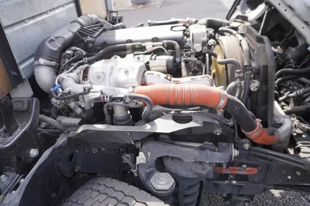 いすゞ エルフ 2RG-NKR88A(2WD)の写真16