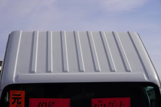 いすゞ エルフ 2RG-NKR88A(2WD)の写真17