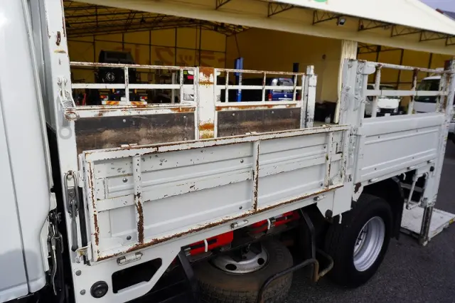 いすゞ エルフ 2RG-NKR88A(2WD)の写真19