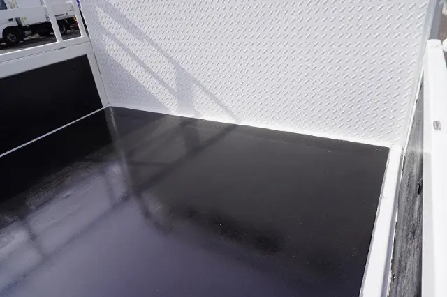 いすゞ エルフ 2RG-NKR88A(2WD)の写真31