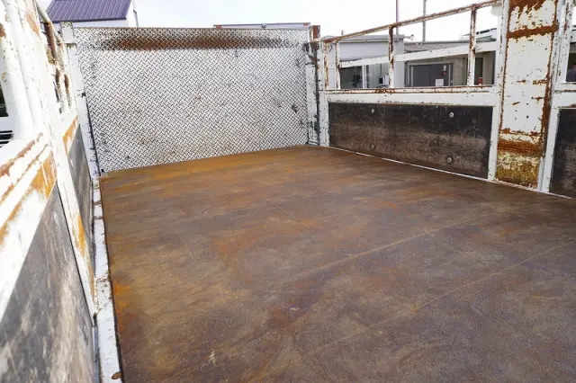 いすゞ エルフ 2RG-NKR88A(2WD)の写真32