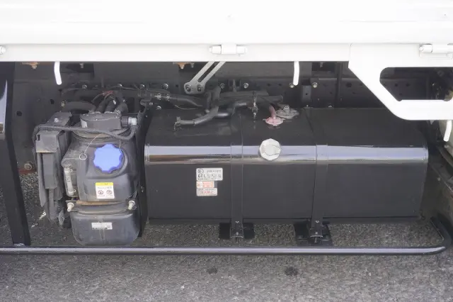 いすゞ エルフ 2RG-NKR88A(2WD)の写真32