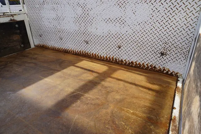 いすゞ エルフ 2RG-NKR88A(2WD)の写真33