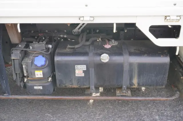 いすゞ エルフ 2RG-NKR88A(2WD)の写真34