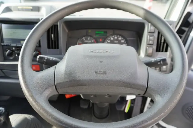 いすゞ エルフ 2RG-NKR88A(2WD)の写真35