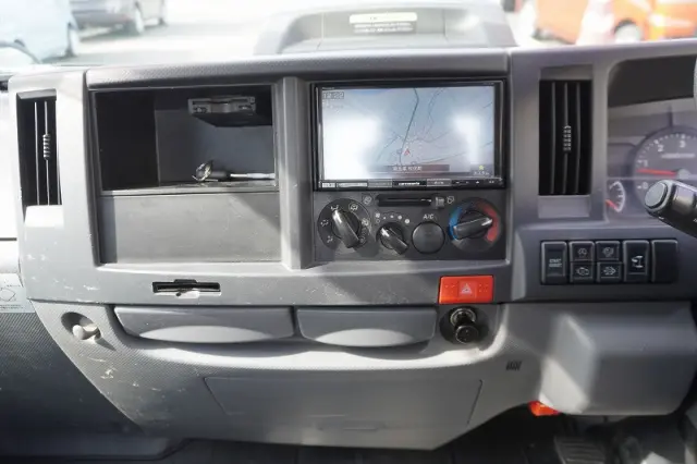 いすゞ エルフ 2RG-NKR88A(2WD)の写真35