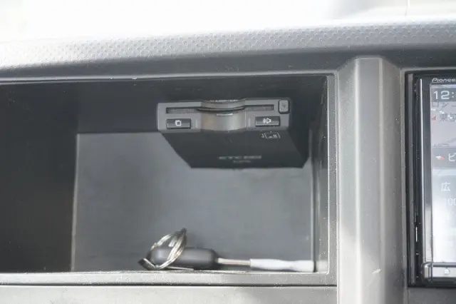 いすゞ エルフ 2RG-NKR88A(2WD)の写真36