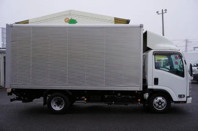 いすゞ エルフ TRG-NMR85AN(2WD)の写真5