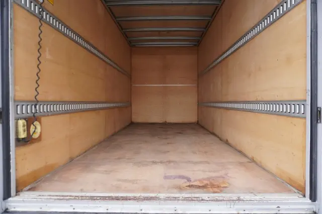 いすゞ エルフ TRG-NMR85AN(2WD)の写真20