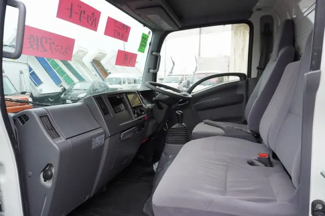 いすゞ エルフ TRG-NMR85AN(2WD)の写真42