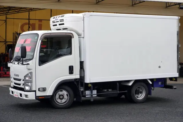 いすゞ エルフ 2RG-NLR88AN(2WD)の写真1