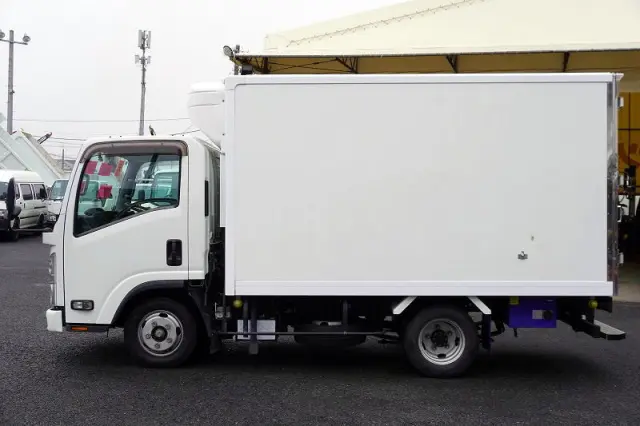 いすゞ エルフ 2RG-NLR88AN(2WD)の写真3