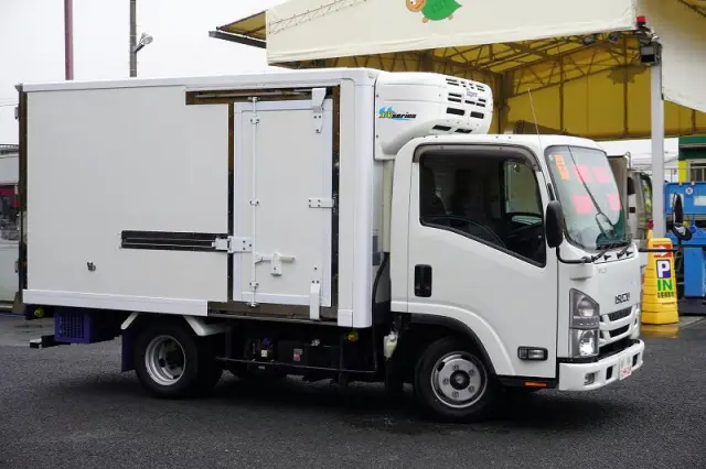 いすゞ エルフ 2RG-NLR88AN(2WD)の写真6