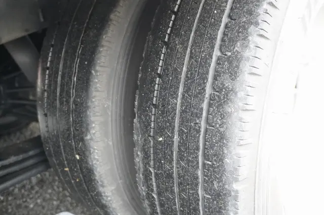 いすゞ エルフ 2RG-NLR88AN(2WD)の写真10