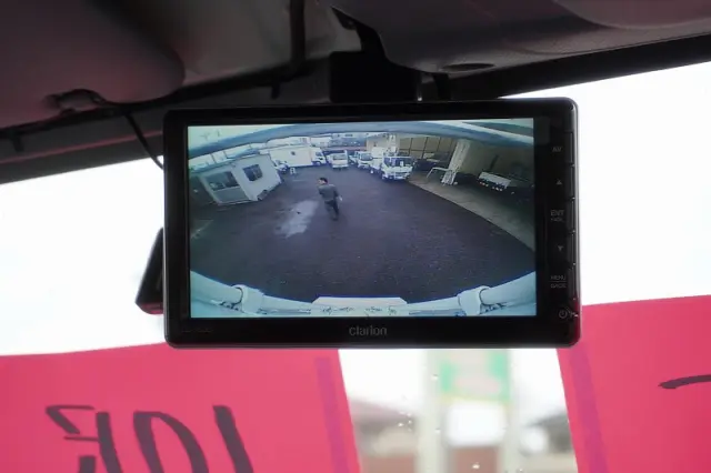 いすゞ エルフ 2RG-NLR88AN(2WD)の写真35