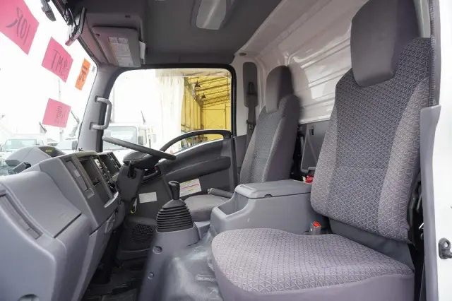 いすゞ エルフ 2RG-NLR88AN(2WD)の写真41