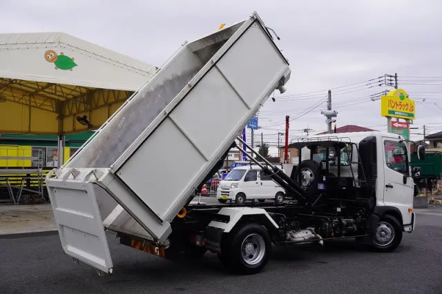 日野 レンジャー 2KG-FC2ABA(2WD)の写真29