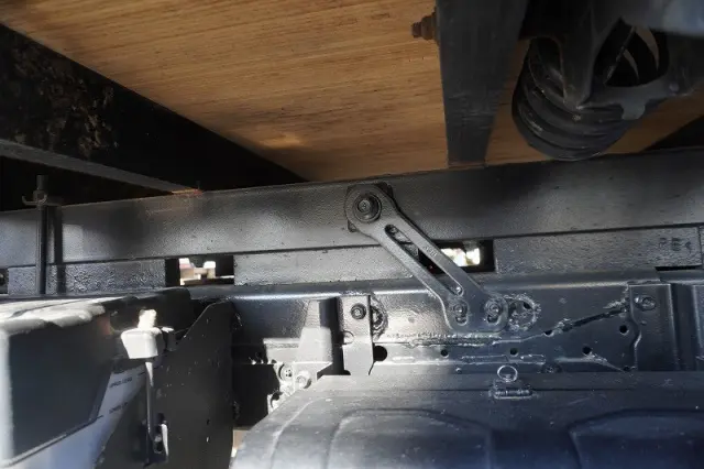 いすゞ エルフ 2RG-NMR88AR(2WD)の写真12