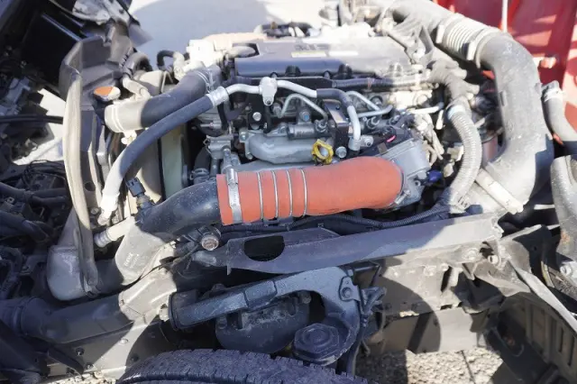 いすゞ エルフ 2RG-NMR88AR(2WD)の写真14