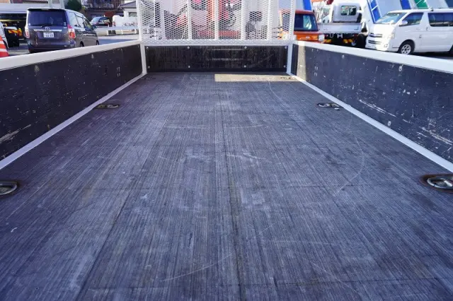 いすゞ エルフ 2RG-NMR88AR(2WD)の写真17