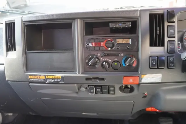 いすゞ エルフ 2RG-NMR88AR(2WD)の写真34