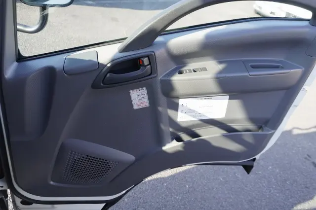 いすゞ エルフ 2RG-NMR88AR(2WD)の写真37