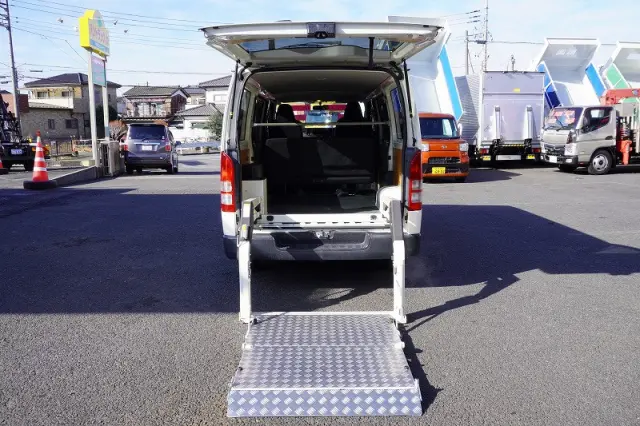 トヨタ その他(トヨタ) CBF-TRH200V(2WD)の写真15