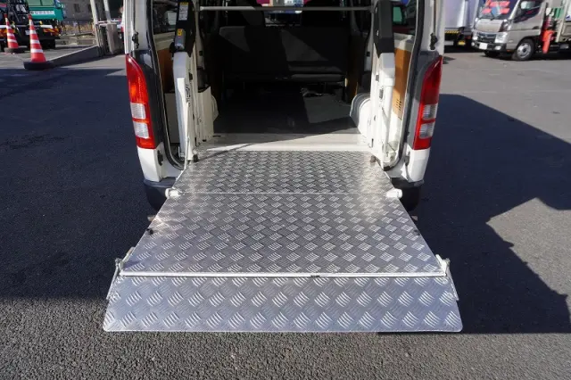 トヨタ その他(トヨタ) CBF-TRH200V(2WD)の写真22